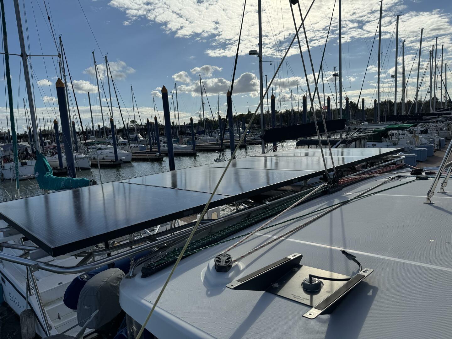 MAKANI 44ft Lagoon Yacht For Sale MAKANI 44ft Lagoon Yacht For Sale