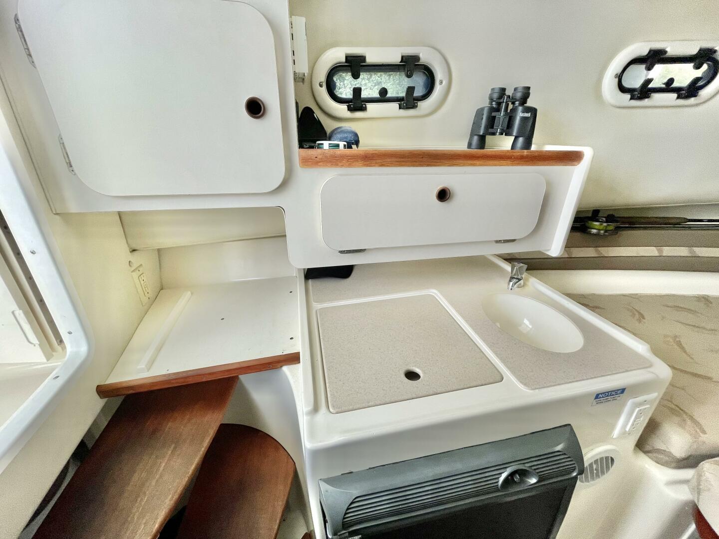 28ft Pursuit Yacht For Sale 28ft Pursuit Yacht For Sale