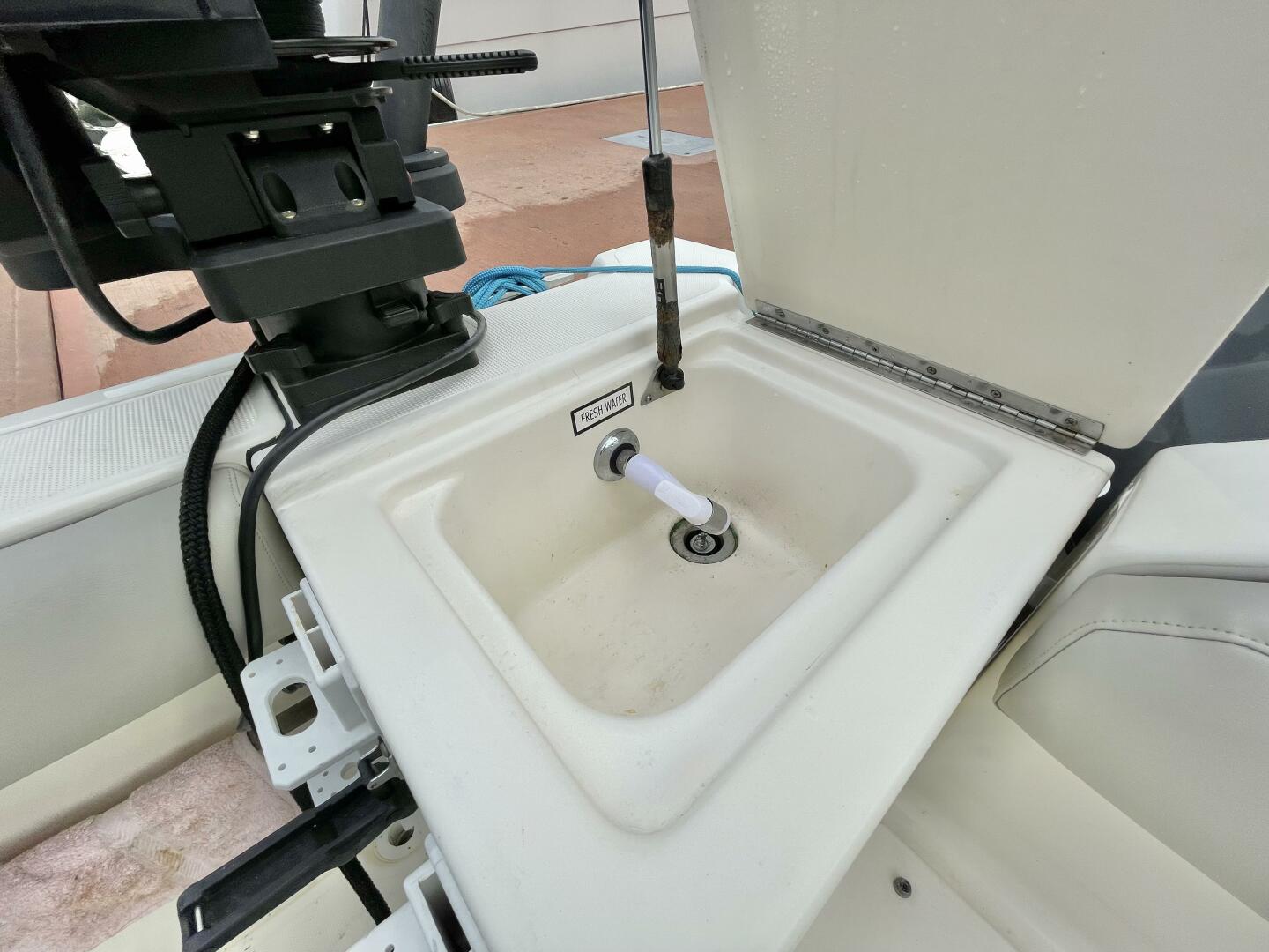 28ft Pursuit Yacht For Sale 28ft Pursuit Yacht For Sale