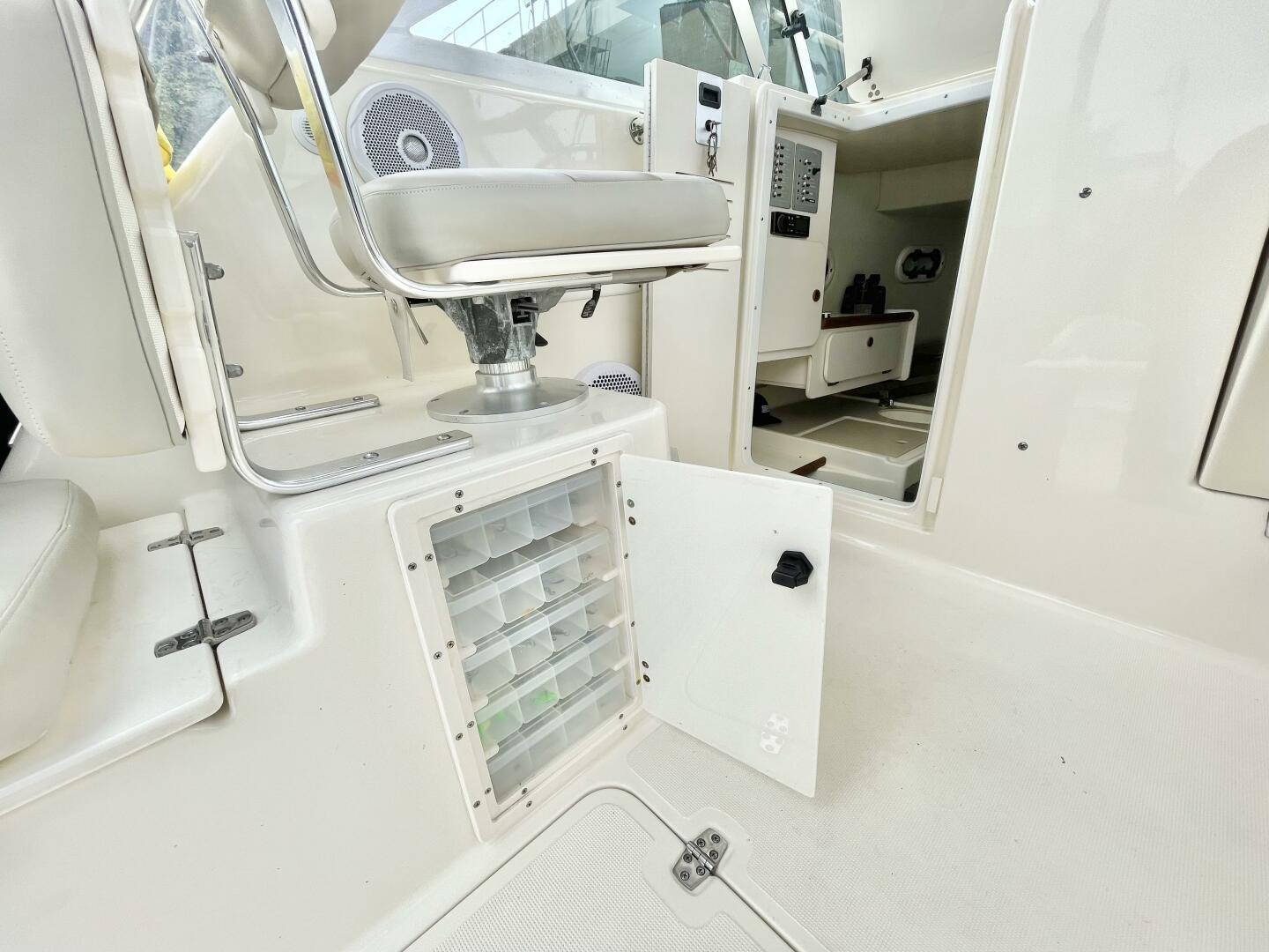 28ft Pursuit Yacht For Sale 28ft Pursuit Yacht For Sale