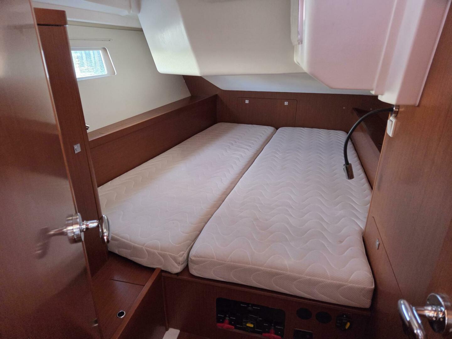 Blue Jay 41ft Beneteau Yacht For Sale Blue Jay 41ft Beneteau Yacht For Sale