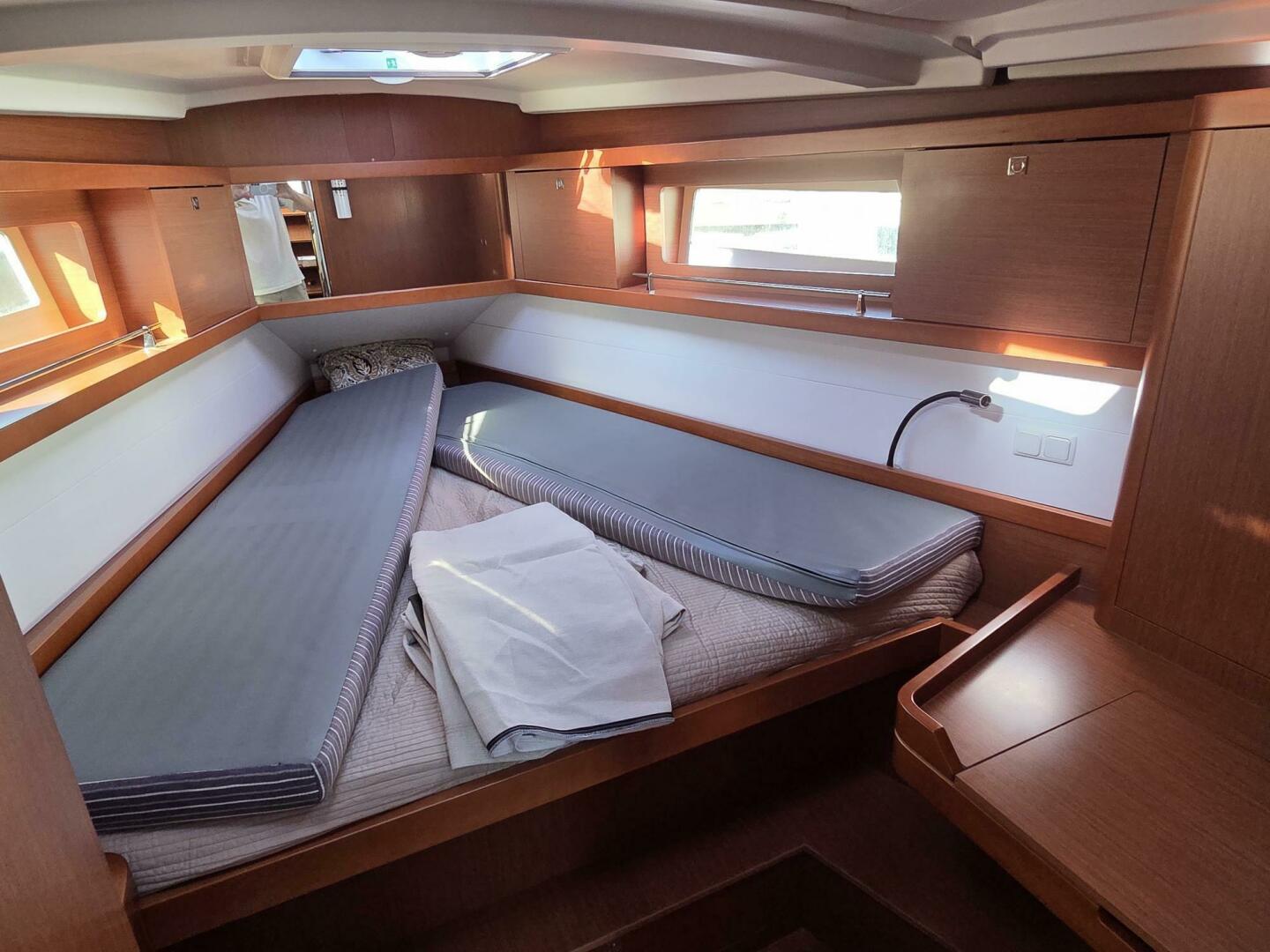 Blue Jay 41ft Beneteau Yacht For Sale Blue Jay 41ft Beneteau Yacht For Sale