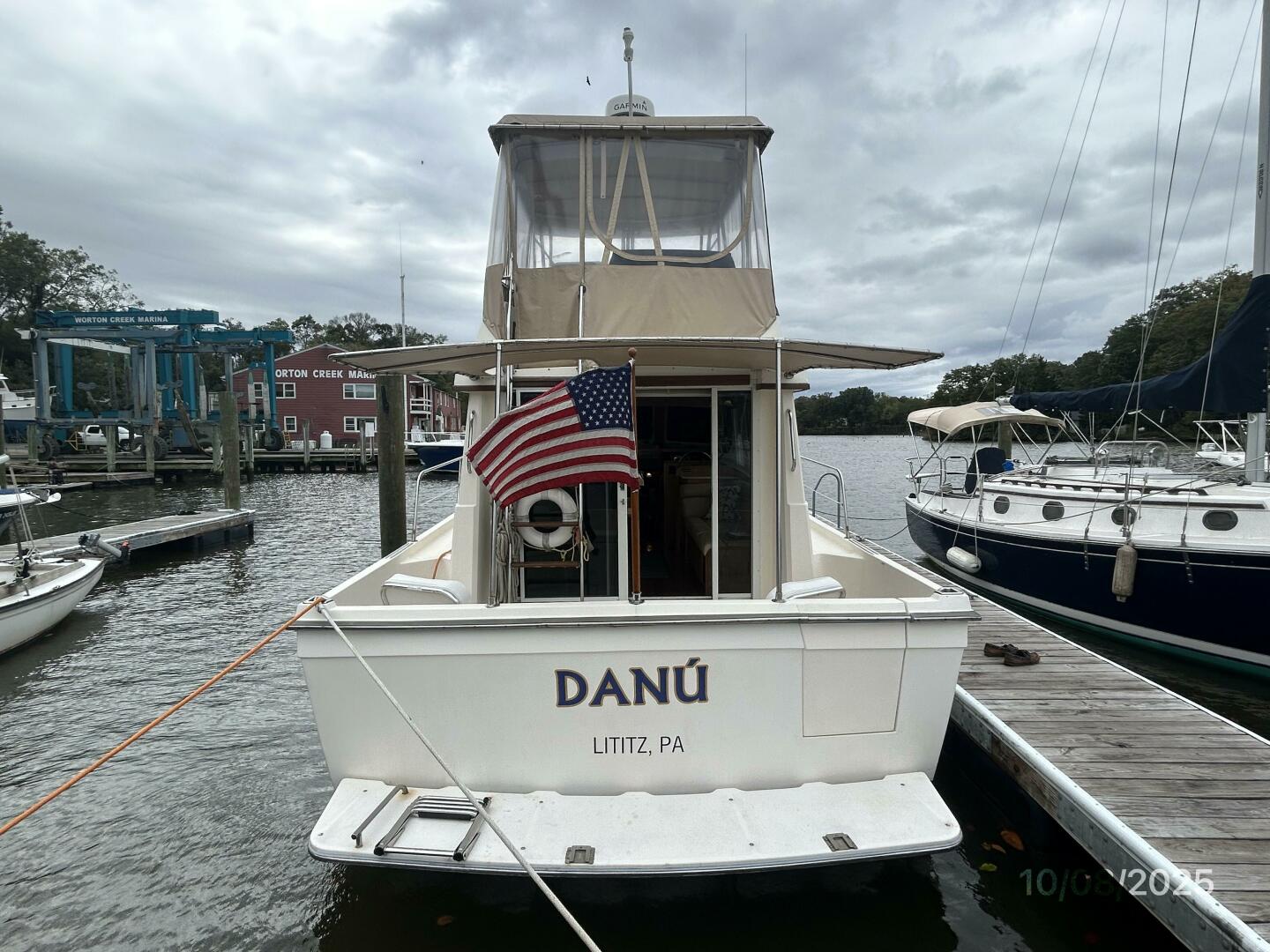 34' Sabreline aft profile