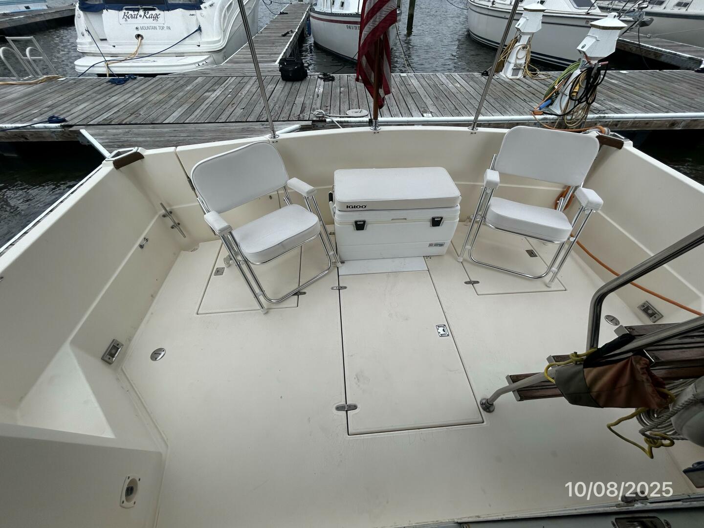 34' Sabreline cockpit1