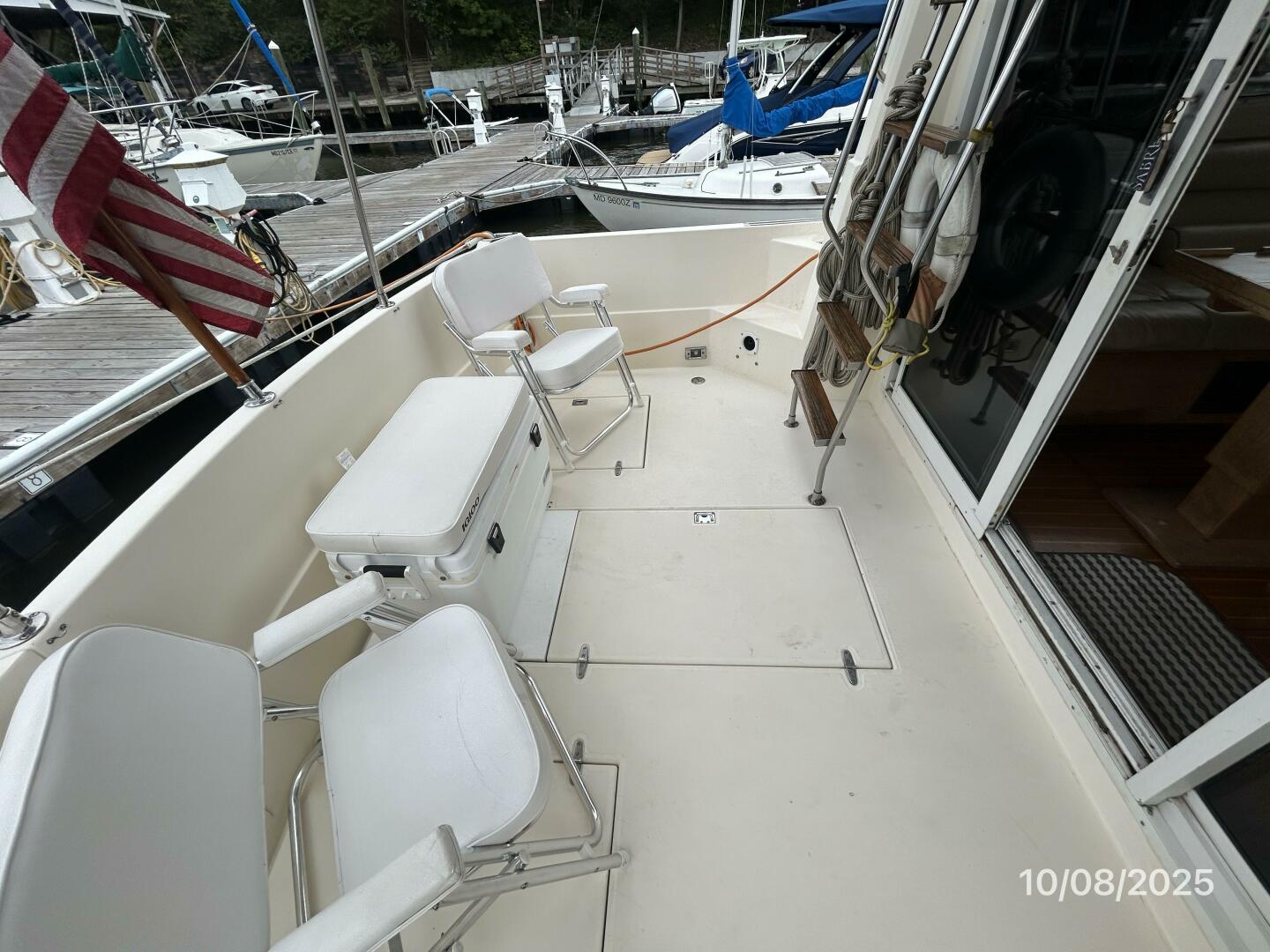 34' Sabreline cockpit port
