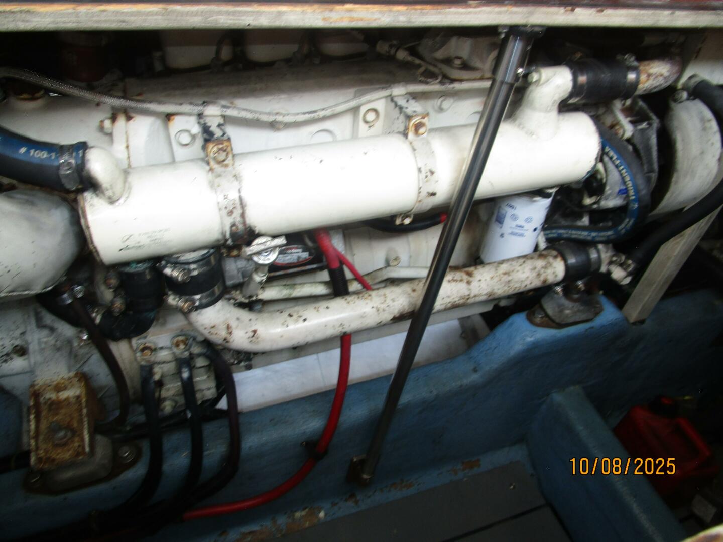 34' Sabreline port main engine