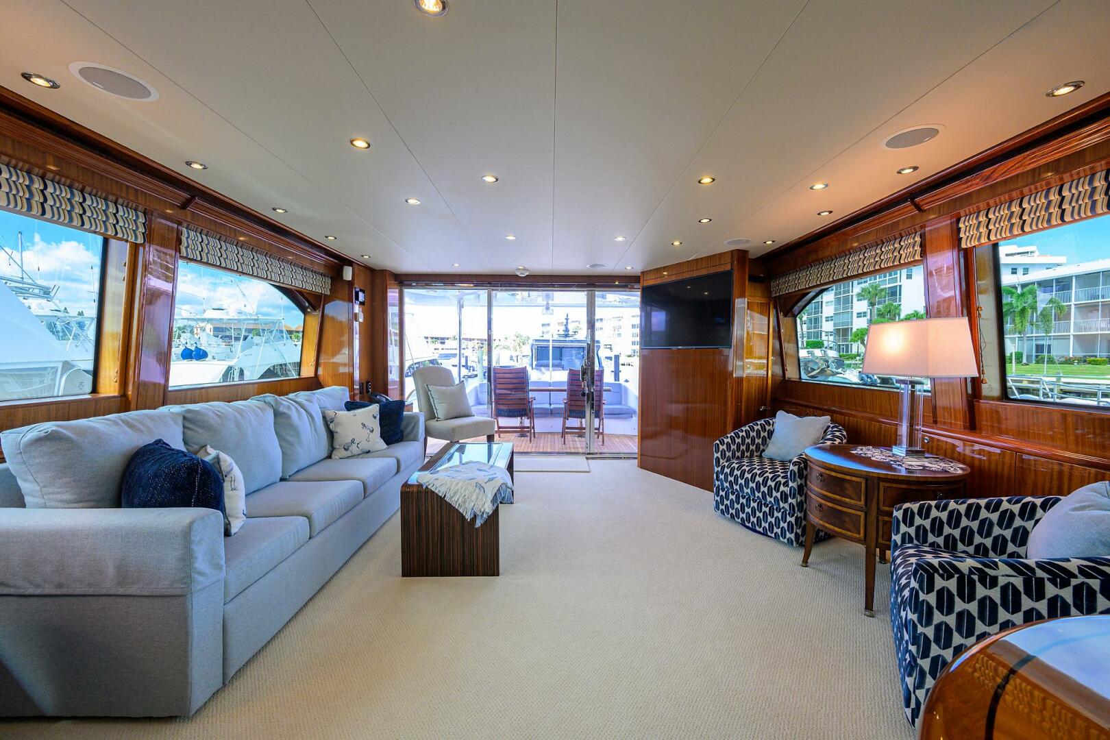 SAPPHIRE 72ft Hatteras Yacht For Sale SAPPHIRE 72ft Hatteras Yacht For Sale