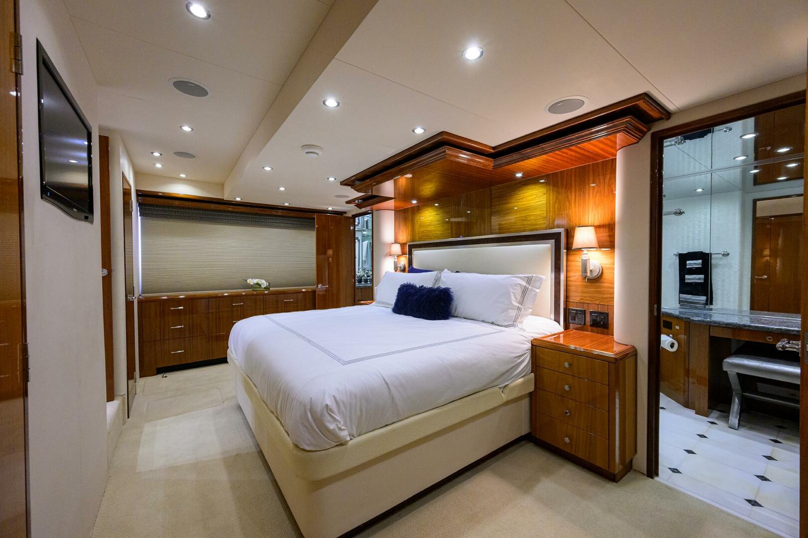 SAPPHIRE 72ft Hatteras Yacht For Sale SAPPHIRE 72ft Hatteras Yacht For Sale