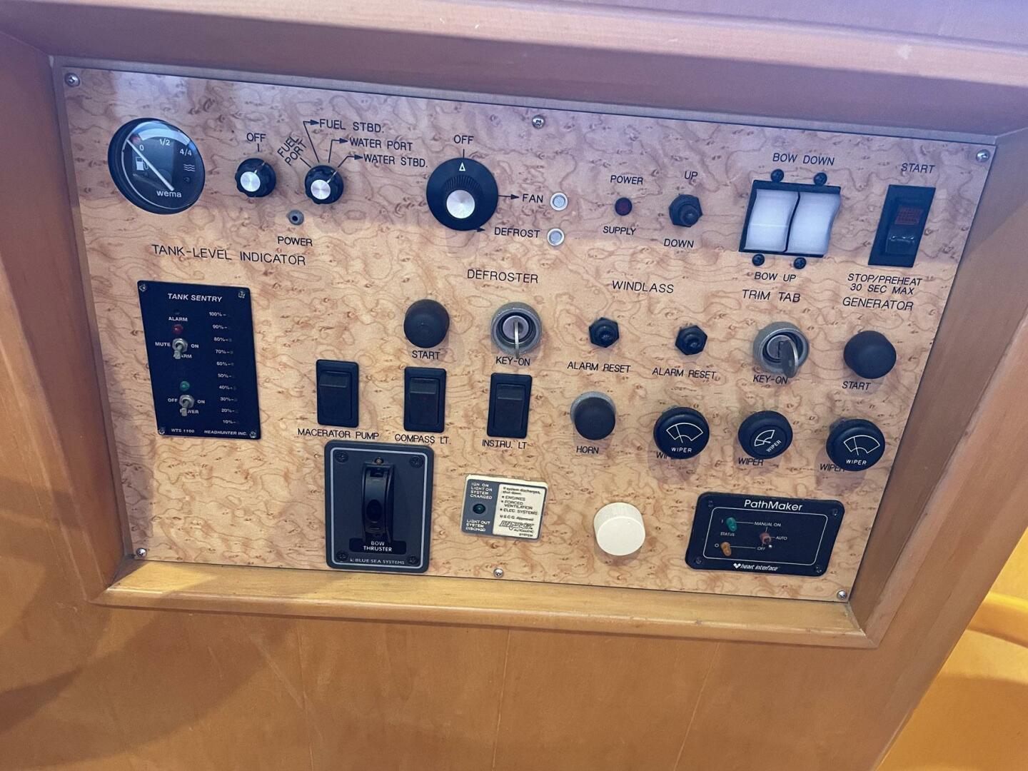 AVENTIS 57ft McKinna Yacht For Sale AVENTIS 57ft McKinna Yacht For Sale