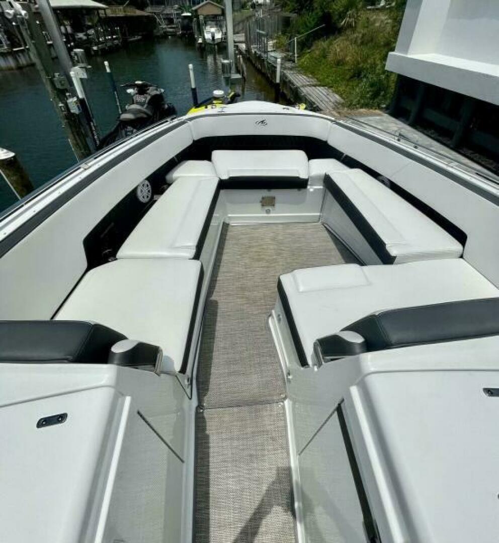 Mia Victoria 38ft Monterey Yacht For Sale