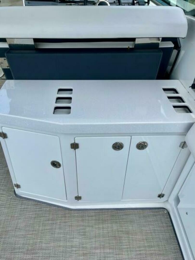 Mia Victoria 38ft Monterey Yacht For Sale