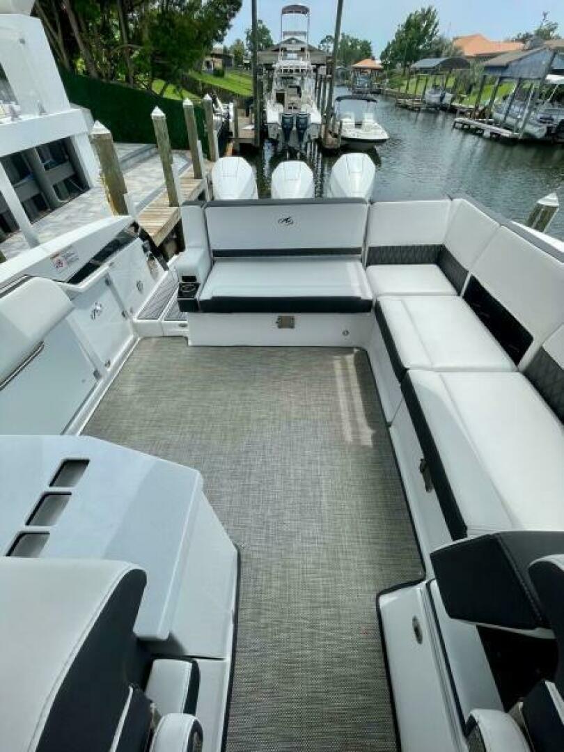 Mia Victoria 38ft Monterey Yacht For Sale