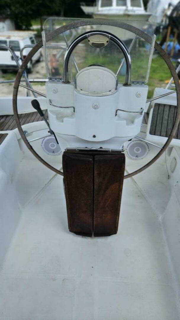 Veronica 39ft Beneteau Yacht For Sale Veronica 39ft Beneteau Yacht For Sale