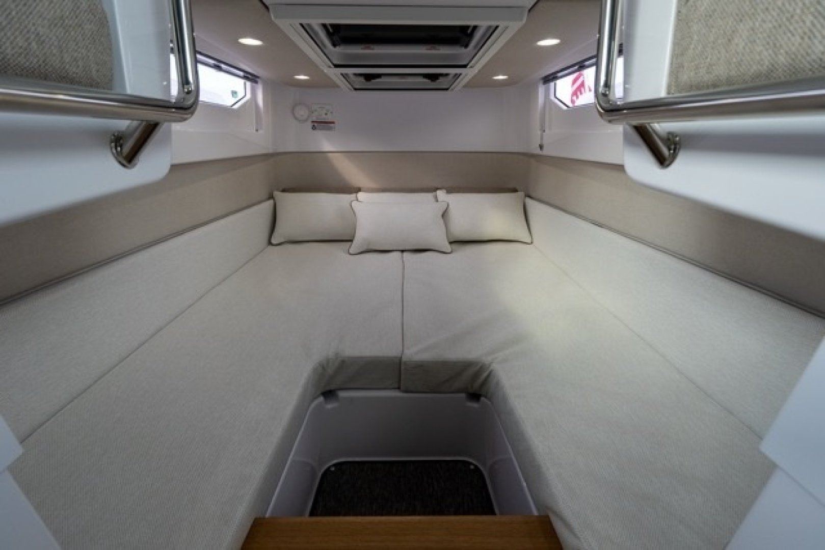 Axopar 37 Aft Cabin Stock 40 37ft Axopar Yacht For Sale