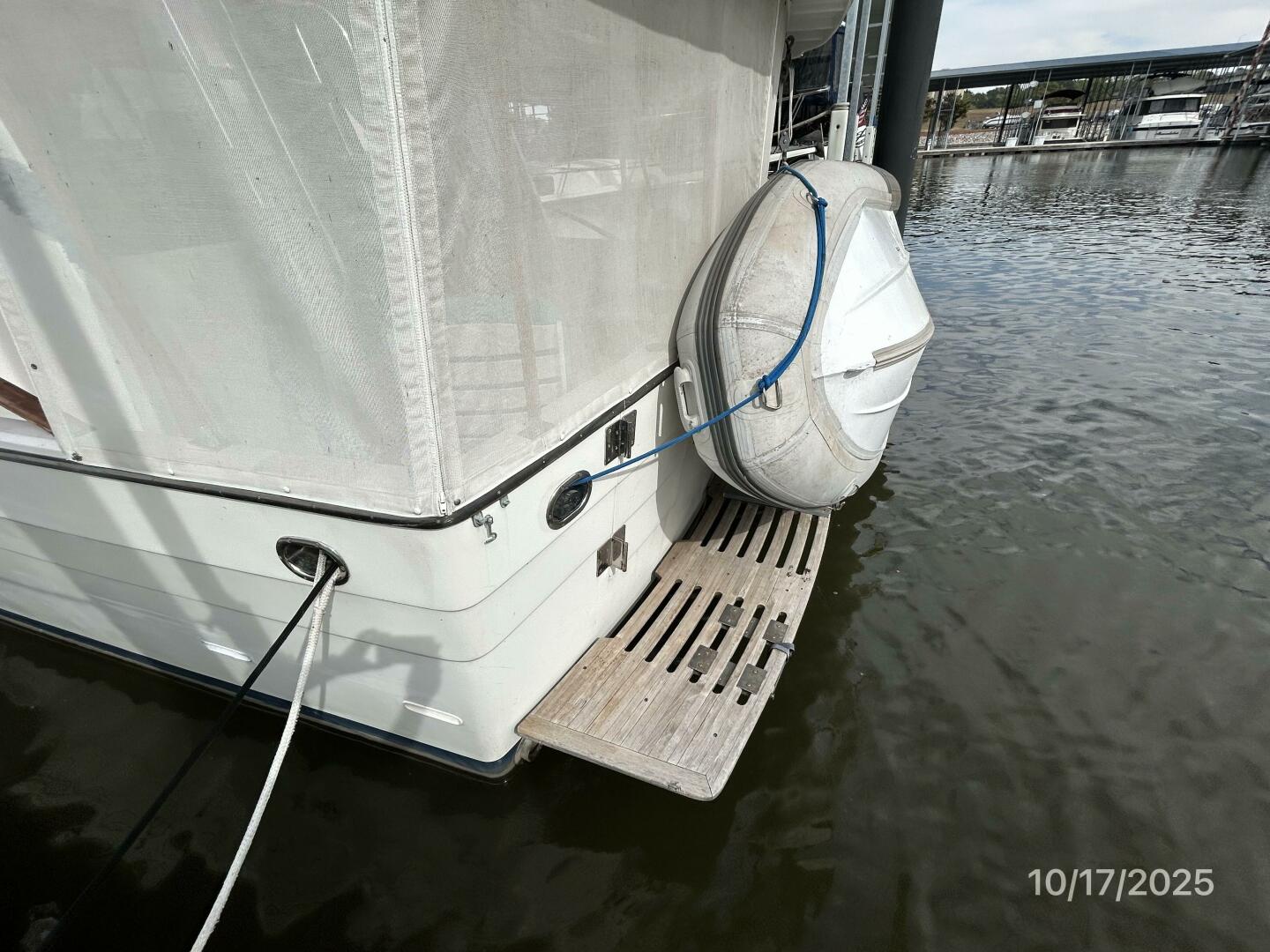 40' Kha Shing swimplatform1