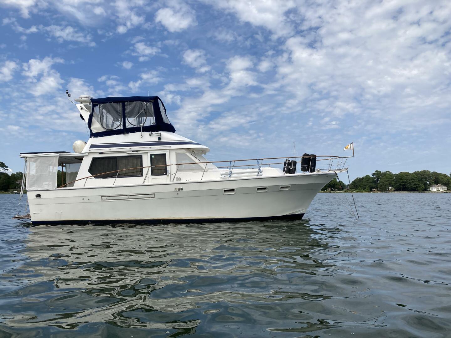 40' Kha Shing starboard profile1