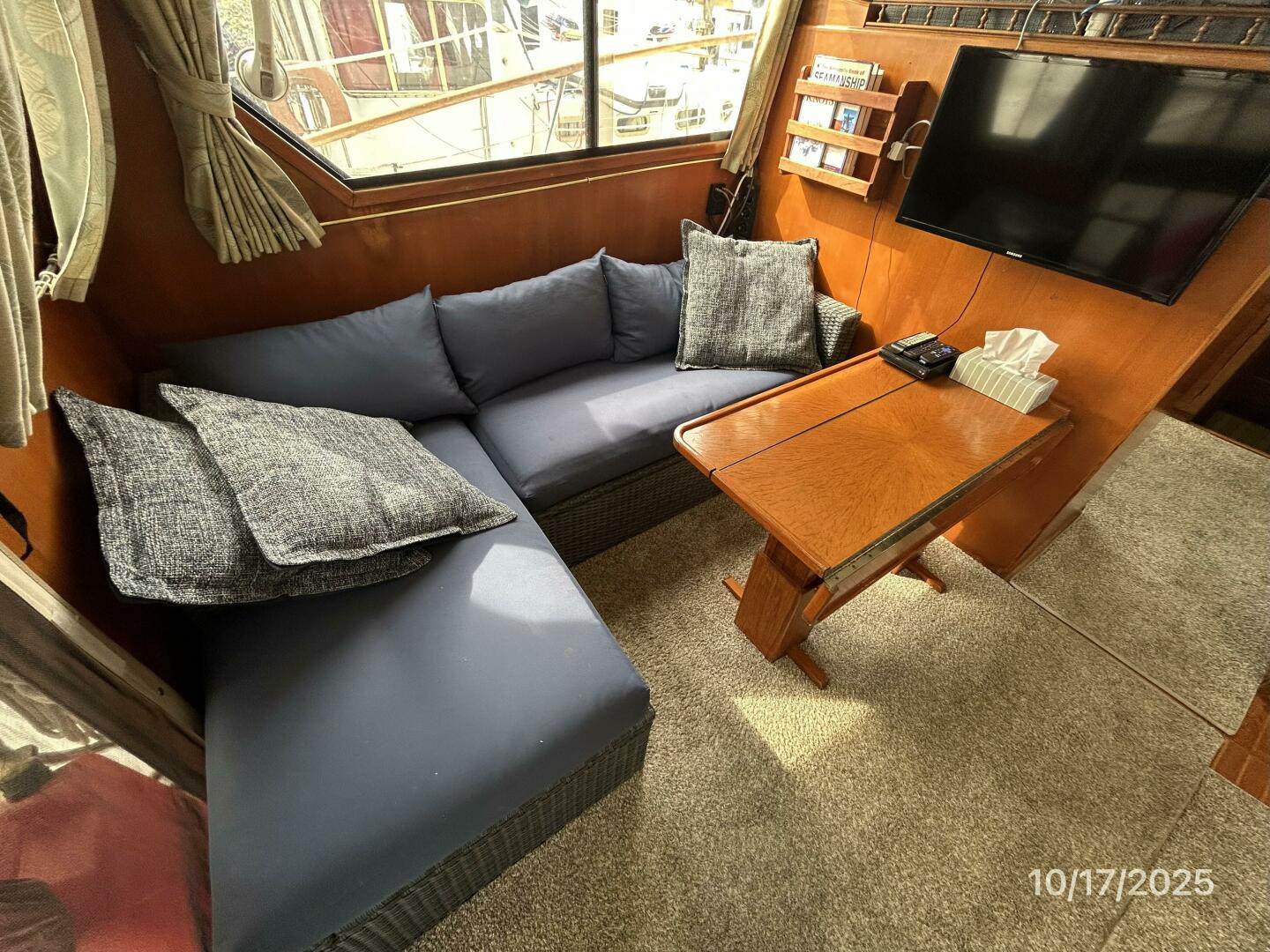 40' Kha Shing salon port seating