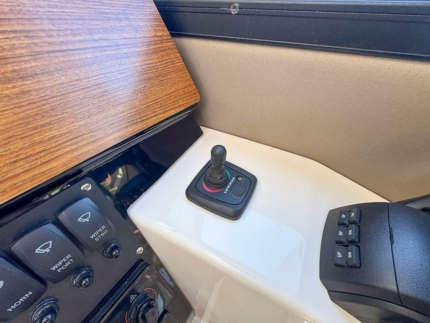 0005436710