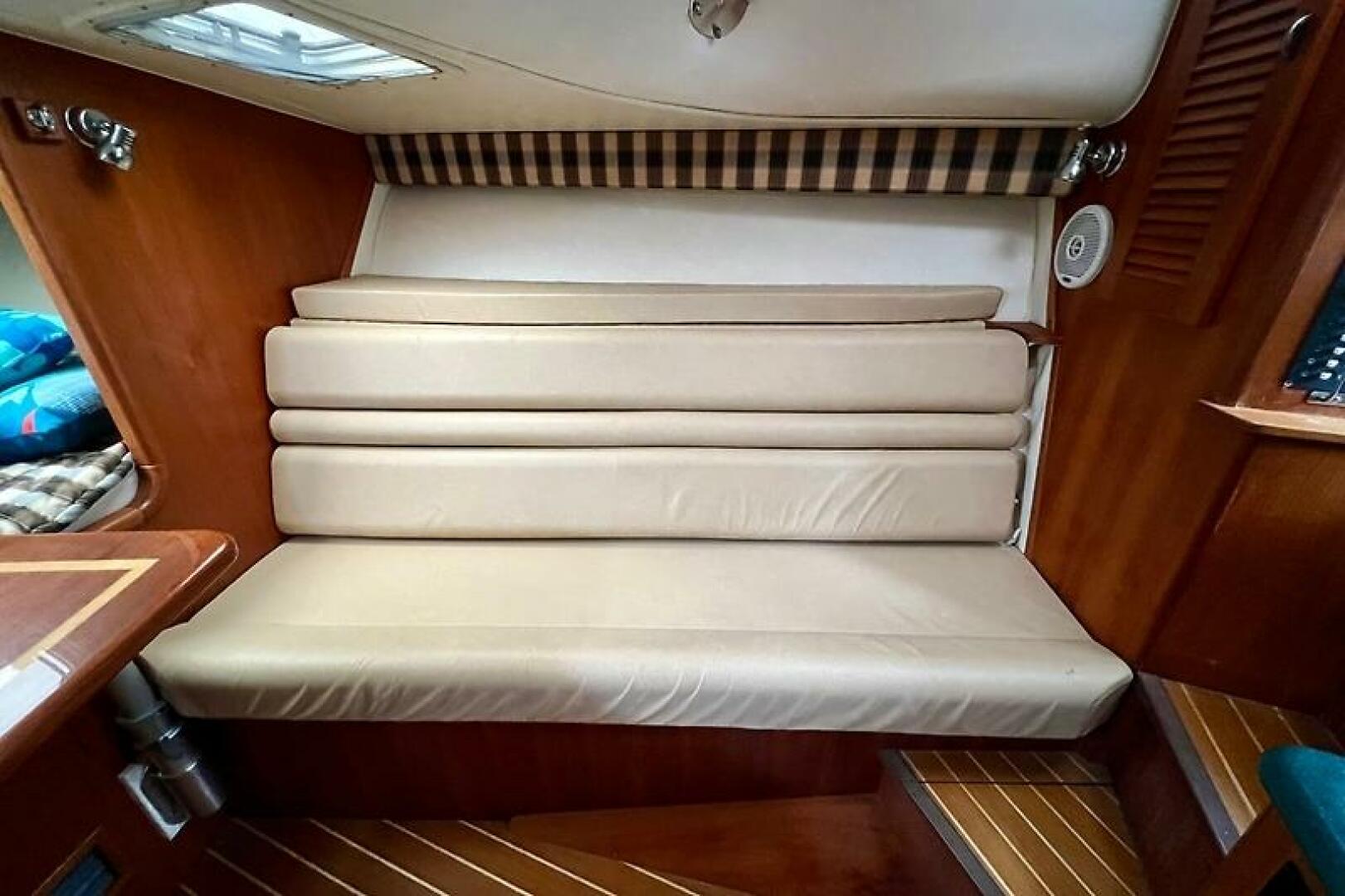 The  ldquo O rdquo  Klub 30ft Pursuit Yacht For Sale