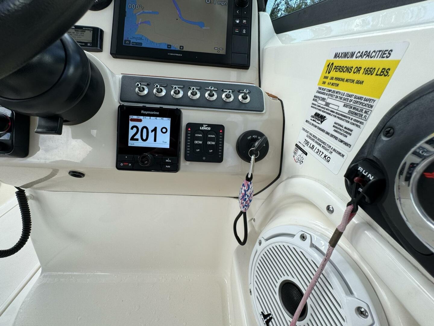 23ft Boston Whaler Yacht For Sale