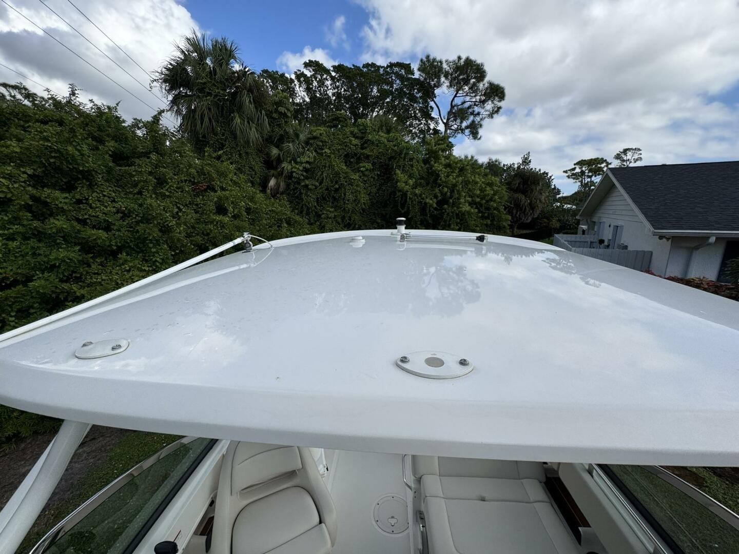 23ft Boston Whaler Yacht For Sale