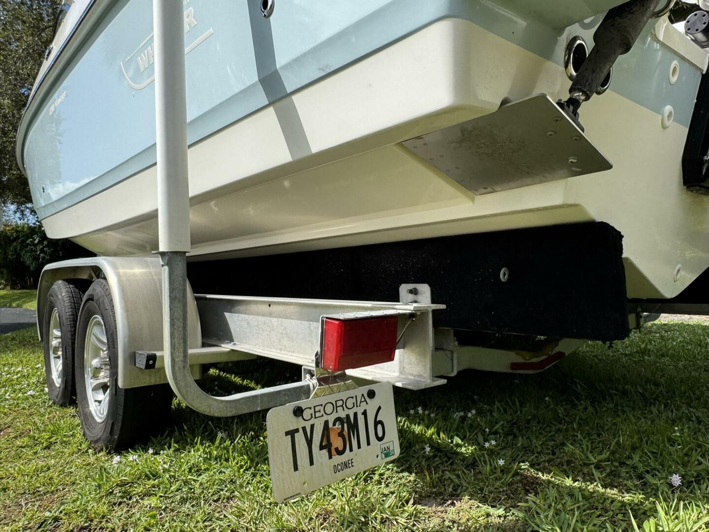 23ft Boston Whaler Yacht For Sale