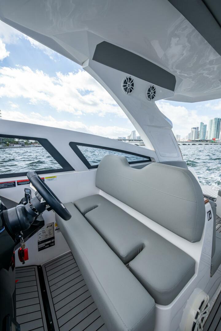 XURU 34ft NX Boats Yacht For Sale XURU 34ft NX Boats Yacht For Sale