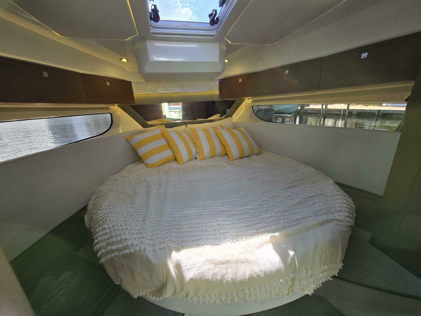 34ft Jeanneau Yacht For Sale 34ft Jeanneau Yacht For Sale