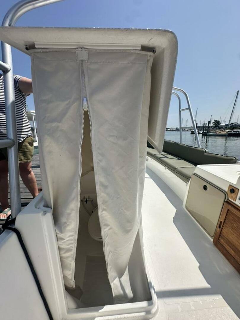 VENETIAN VISION 2 24ft Custom Yacht For Sale