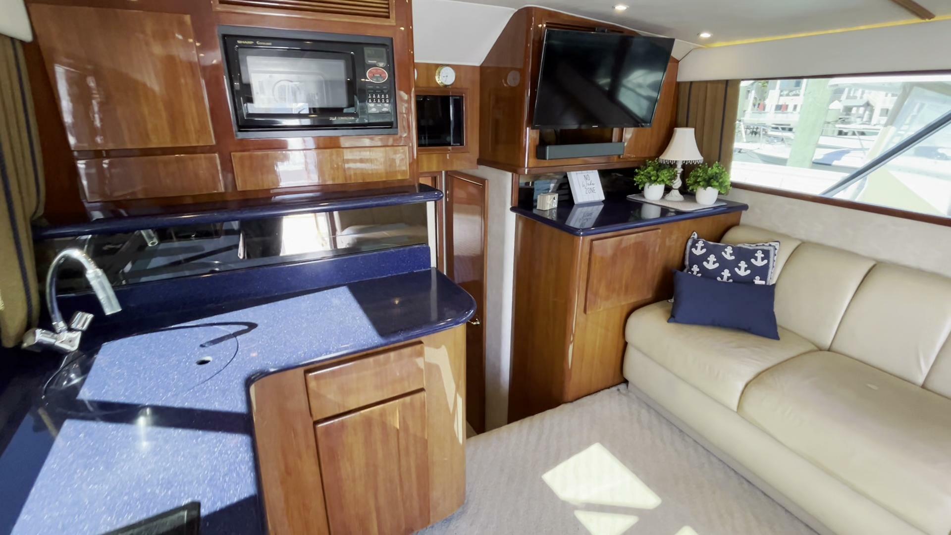 Egg Harbor 37 VALAHSEA - Salon - Galley