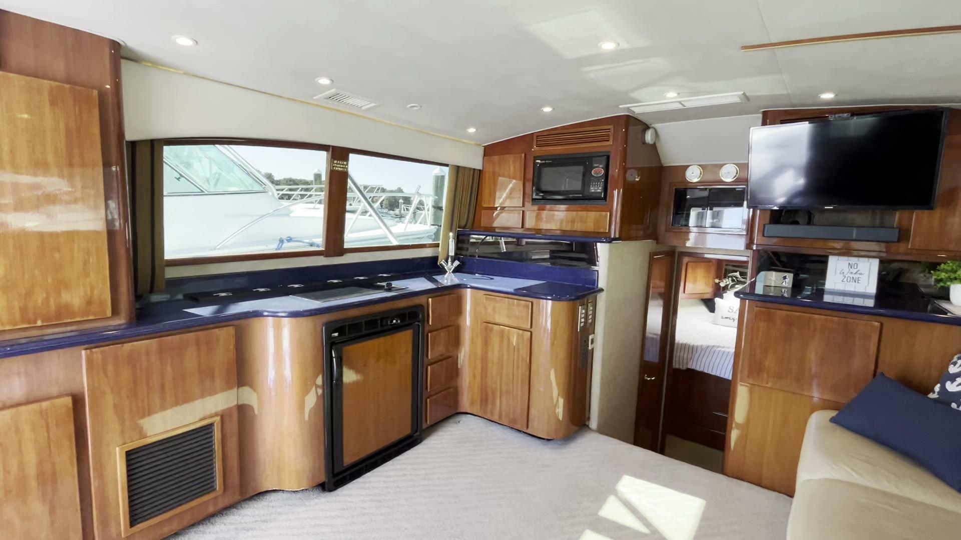 Egg Harbor 37 VALAHSEA - Salon - Galley