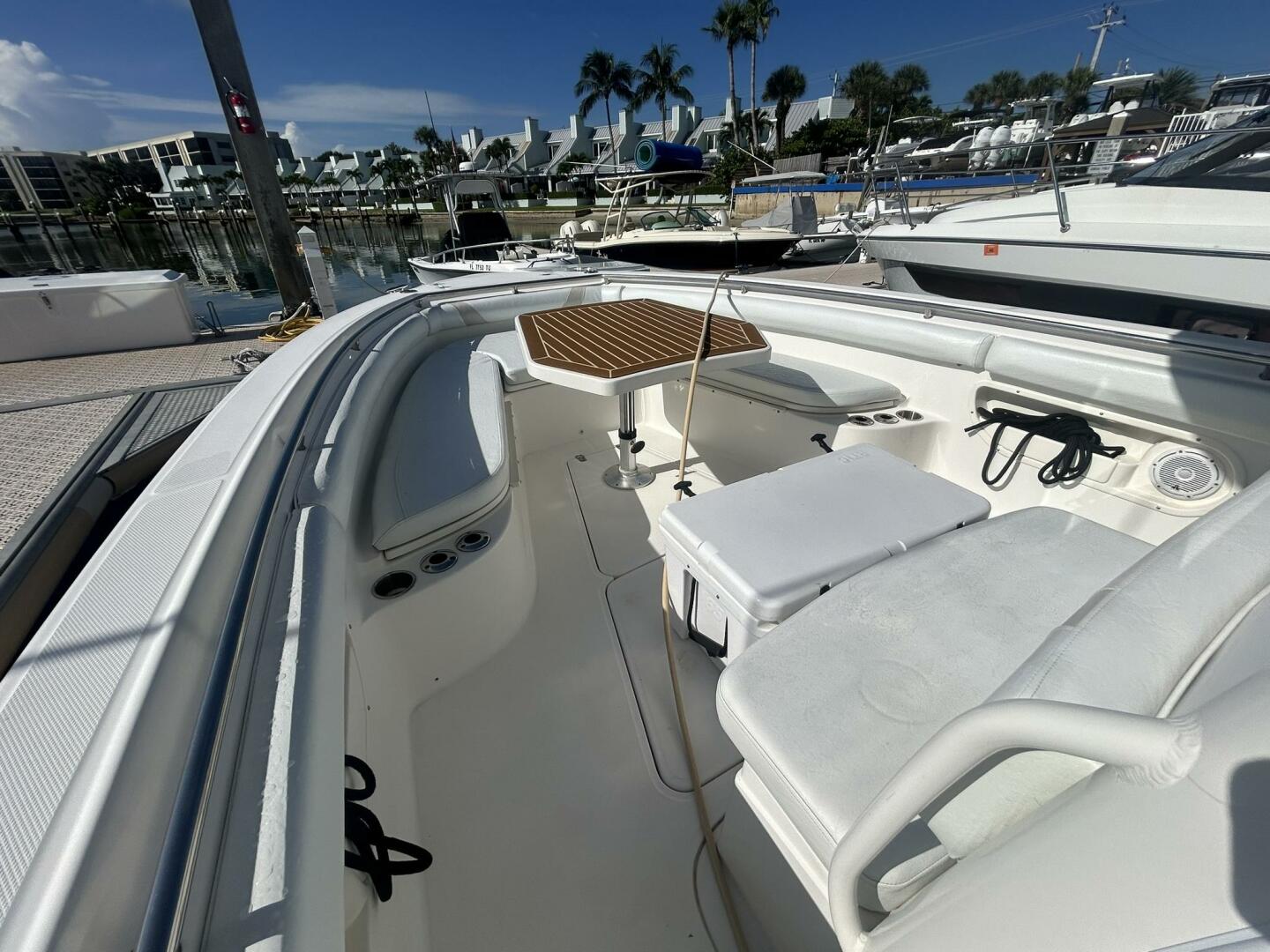 THE HOMESTRETCH  32ft Boston Whaler Yacht For Sale THE HOMESTRETCH  32ft Boston Whaler Yacht For Sale