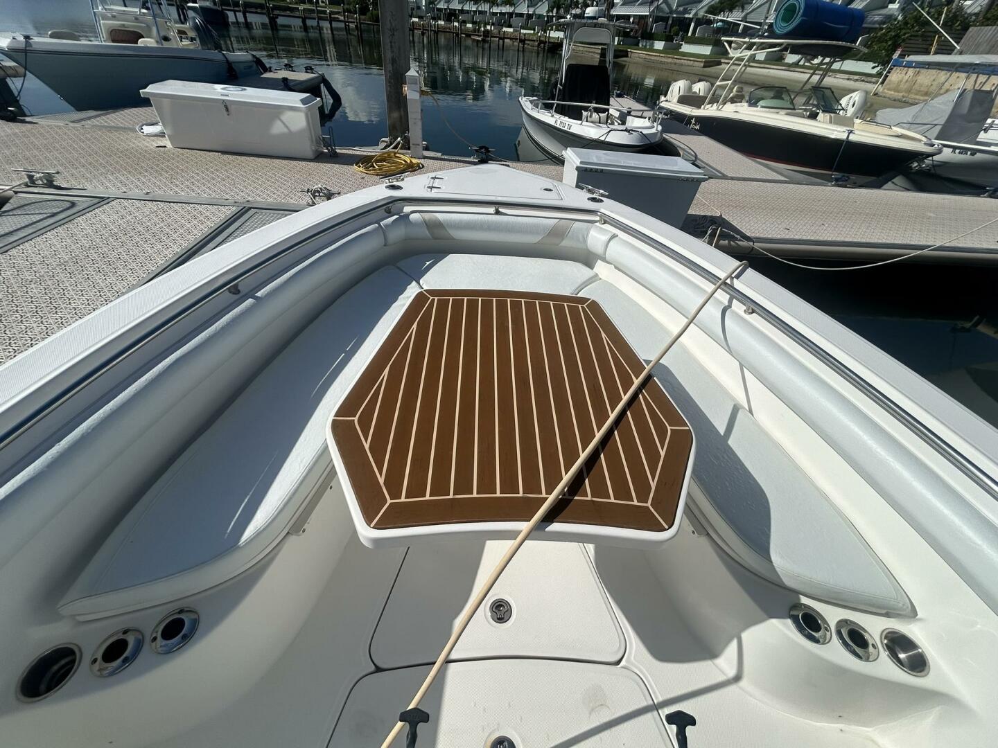 THE HOMESTRETCH  32ft Boston Whaler Yacht For Sale THE HOMESTRETCH  32ft Boston Whaler Yacht For Sale