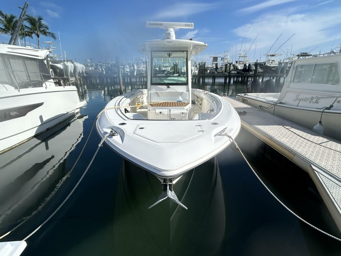 THE HOMESTRETCH  32ft Boston Whaler Yacht For Sale THE HOMESTRETCH  32ft Boston Whaler Yacht For Sale