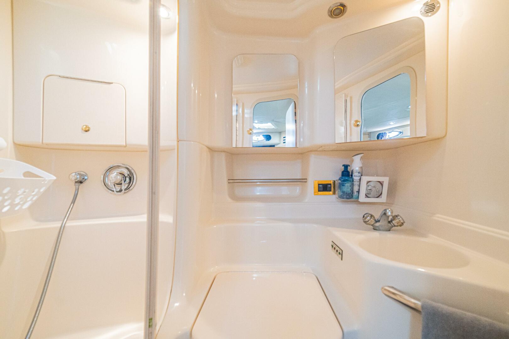 Within Tolerance 38ft Sea Ray Yacht For Sale Within Tolerance 38ft Sea Ray Yacht For Sale