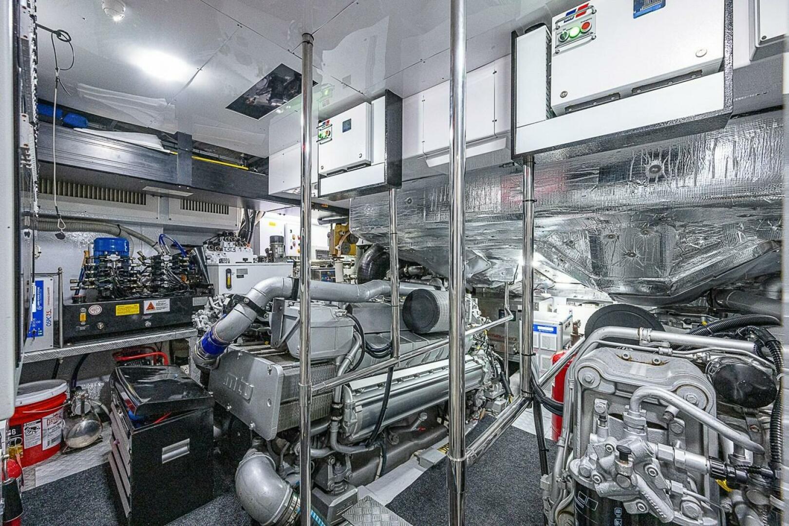 COAL BLOODED  92ft Pershing Yacht For Sale COAL BLOODED  92ft Pershing Yacht For Sale