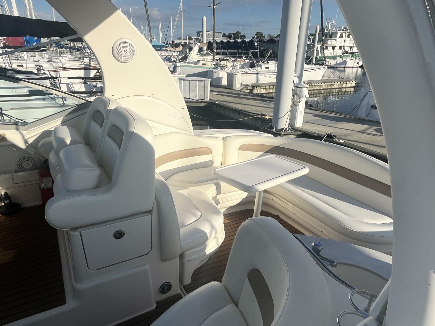 2005 Sea Ray 320 Sundancer
