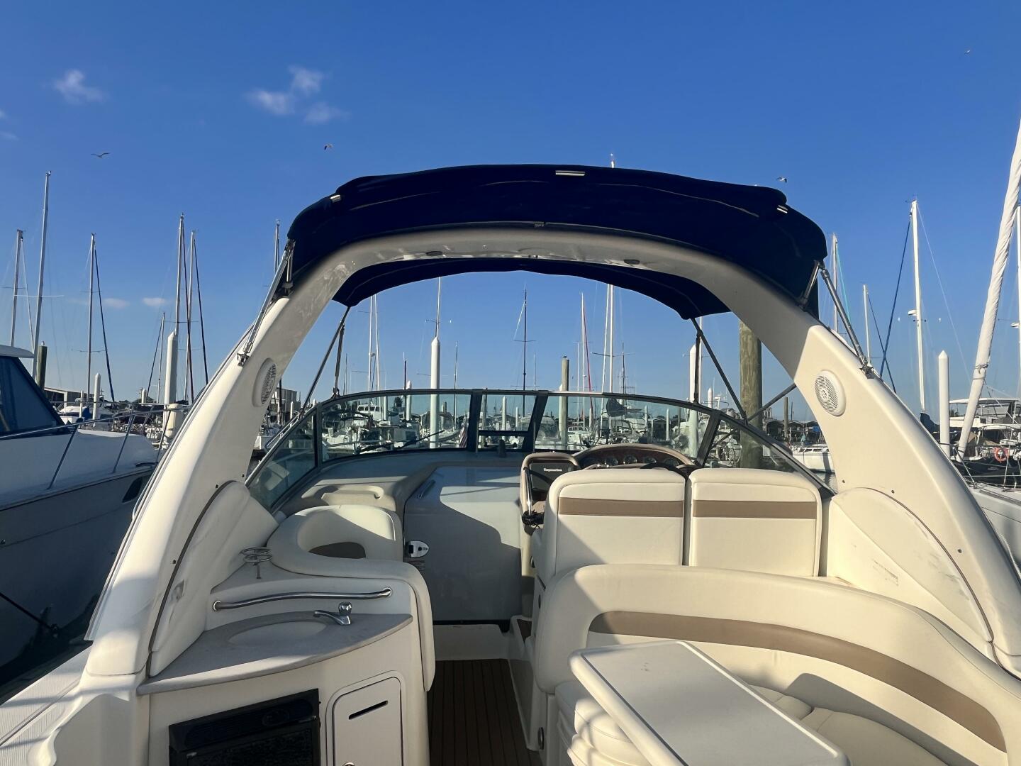 2005 Sea Ray 320 Sundancer
