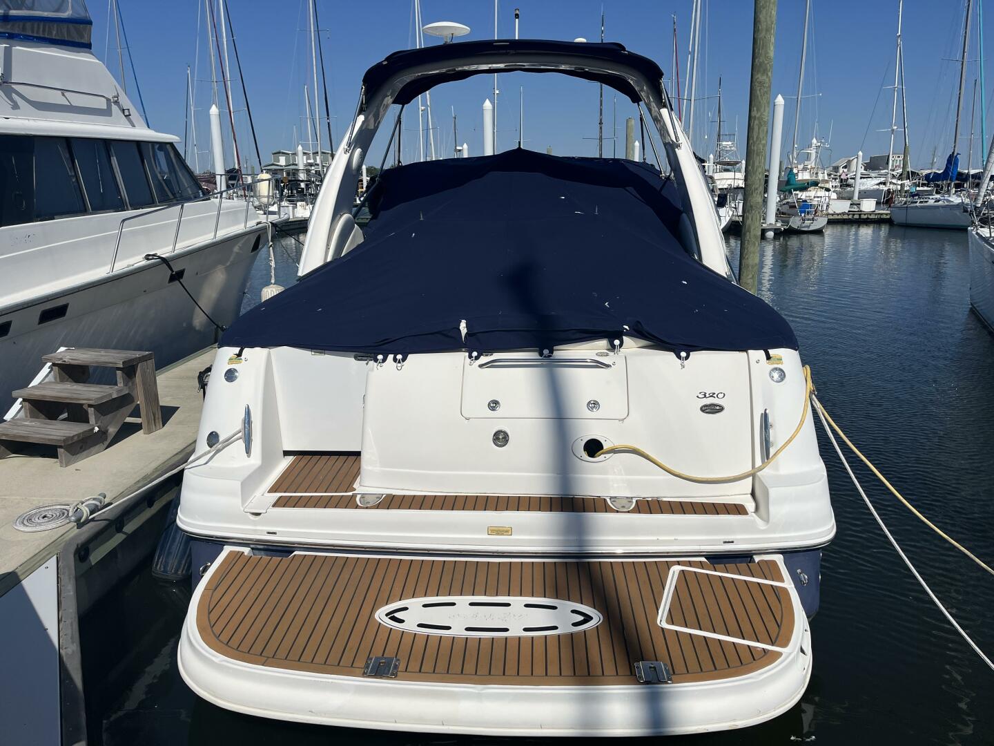 2005 Sea Ray 320 Sundancer