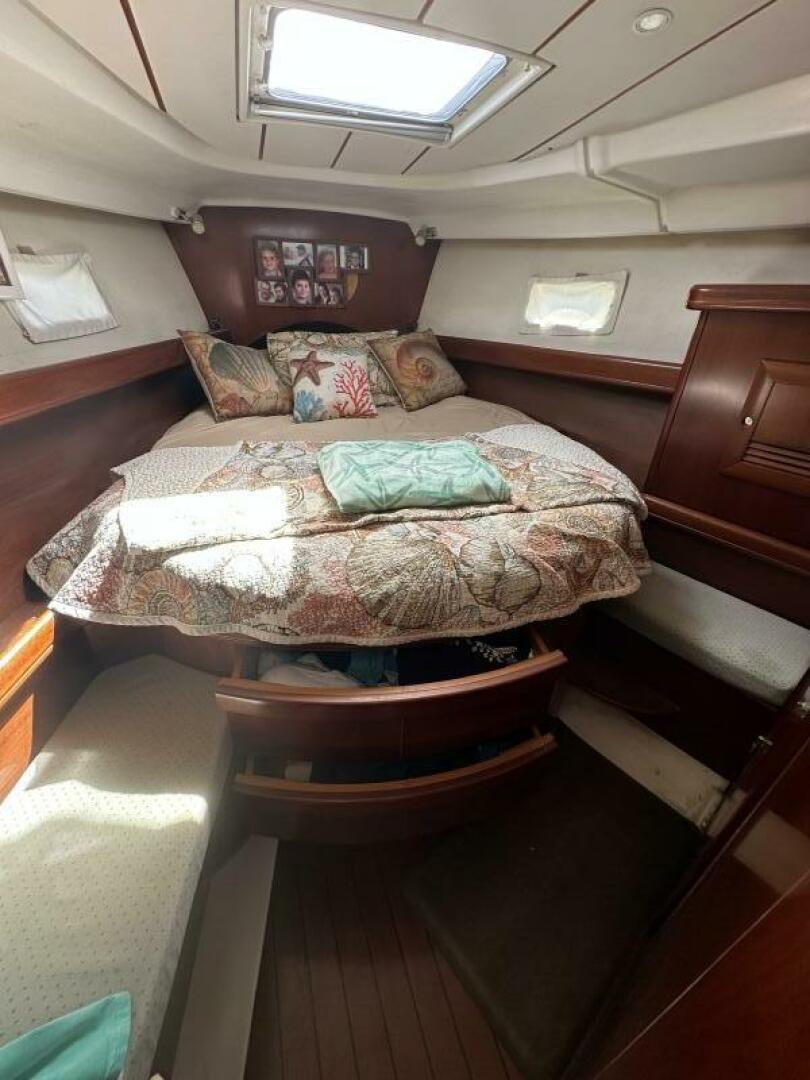 Fleetwing 42ft Beneteau Yacht For Sale Fleetwing 42ft Beneteau Yacht For Sale