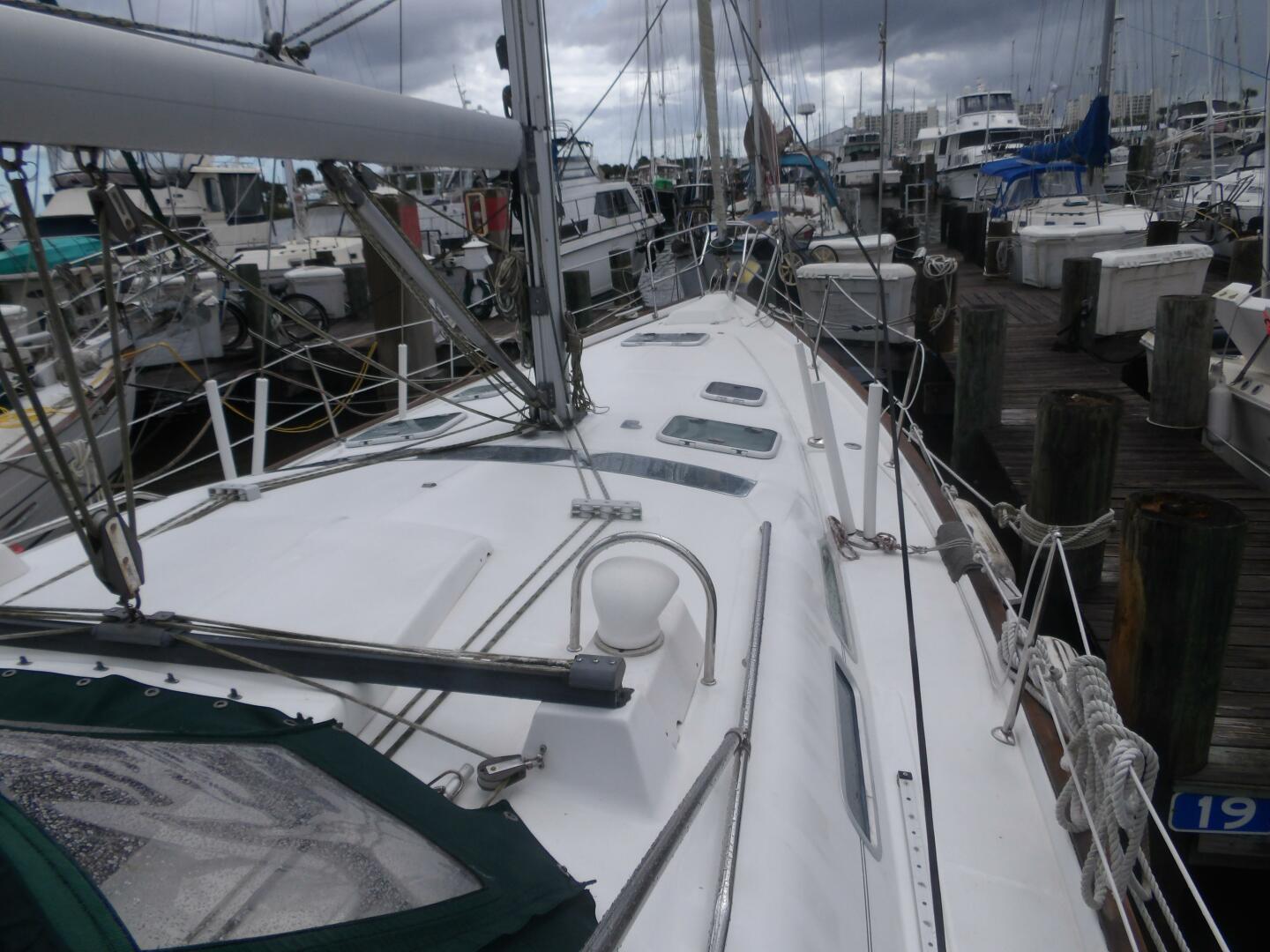 Fleetwing 42ft Beneteau Yacht For Sale Fleetwing 42ft Beneteau Yacht For Sale