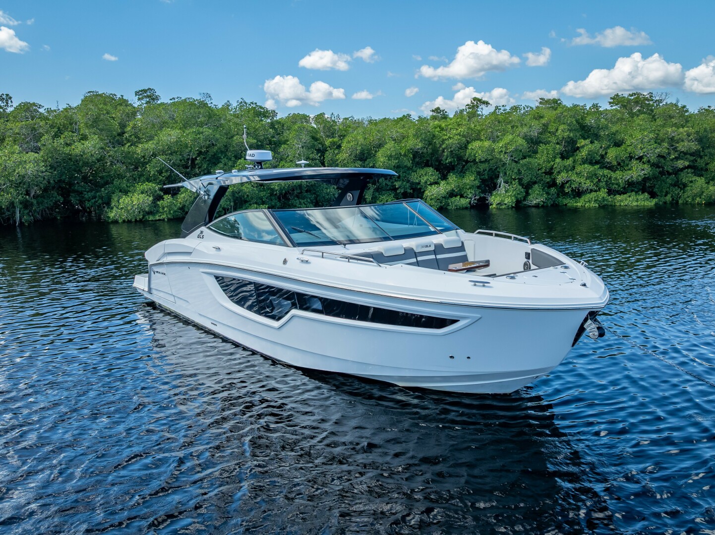 WALKING ON WATER Cruisers Yachts Yacht for Sale