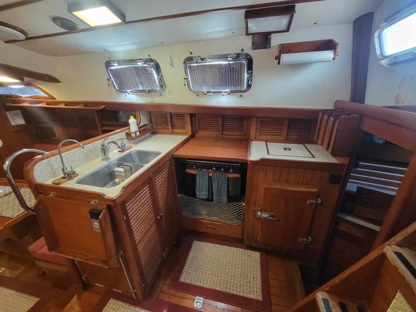 Searcher 42ft Tayana Yacht For Sale