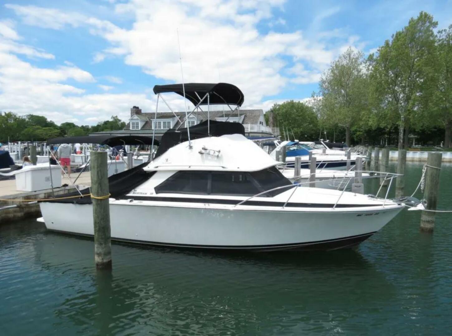 Off the Hook 28ft Bertram Yacht For Sale Off the Hook 28ft Bertram Yacht For Sale