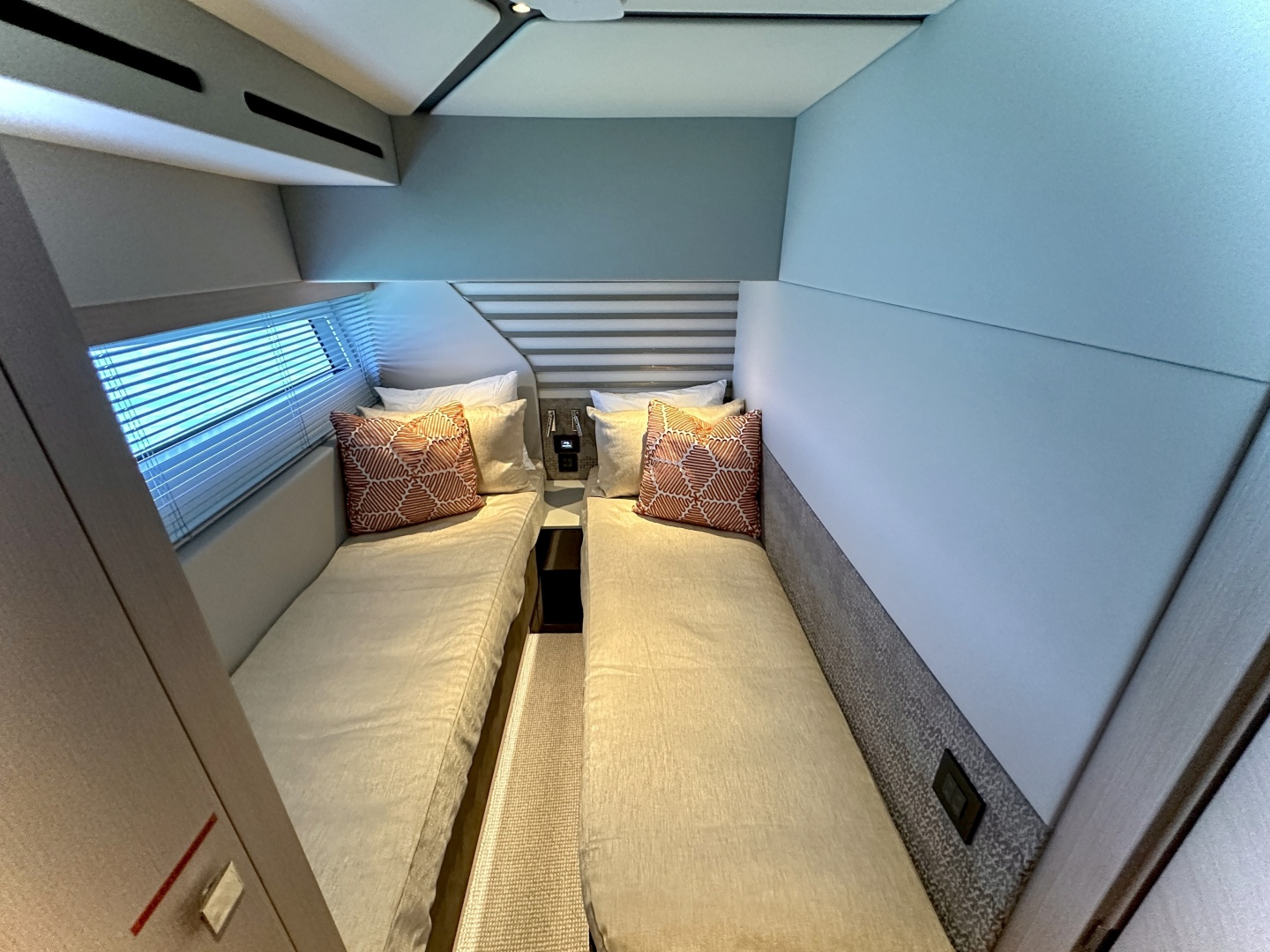 2025 Sunseeker 55 Predator