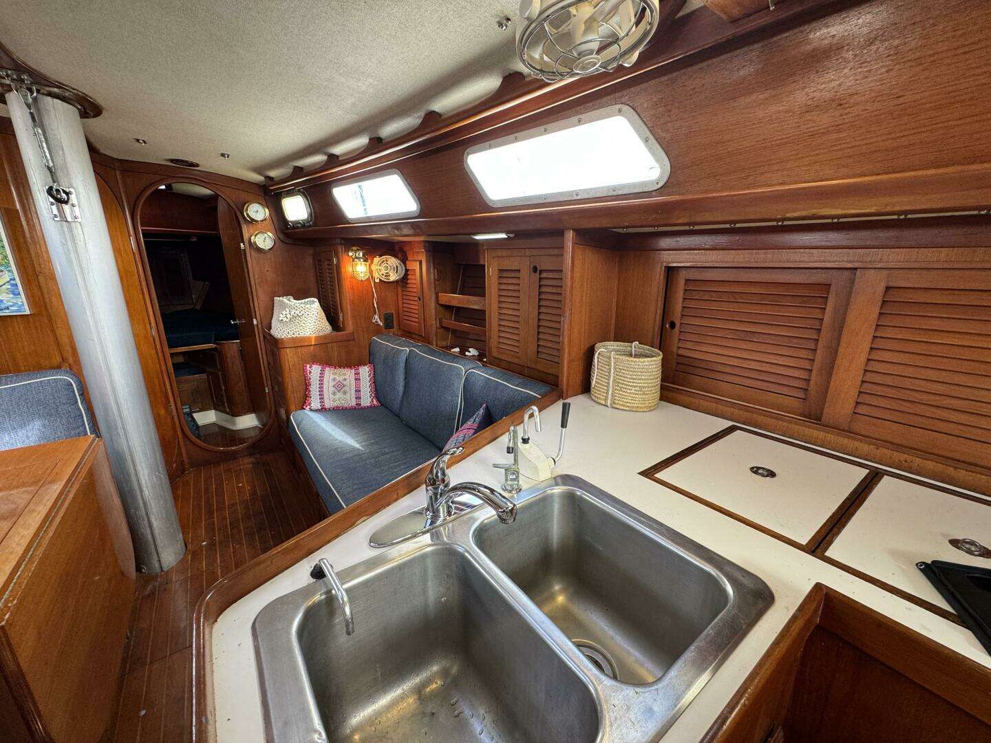 Maratime 41ft Bristol Yacht For Sale Maratime 41ft Bristol Yacht For Sale