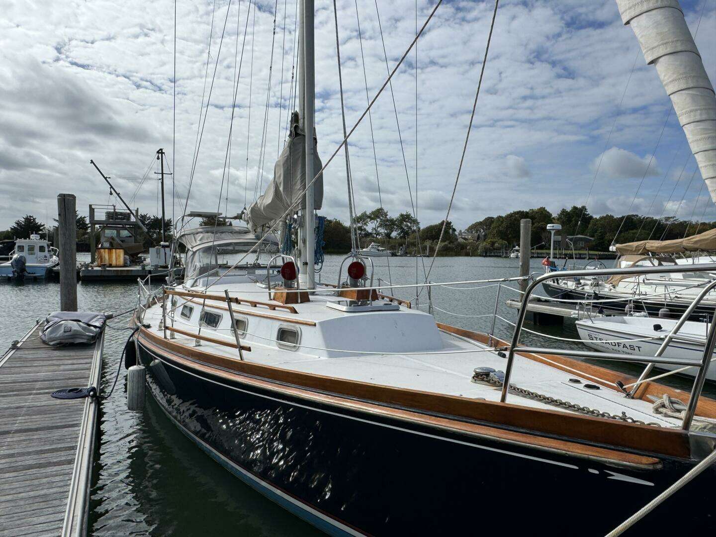 Maratime 41ft Bristol Yacht For Sale Maratime 41ft Bristol Yacht For Sale