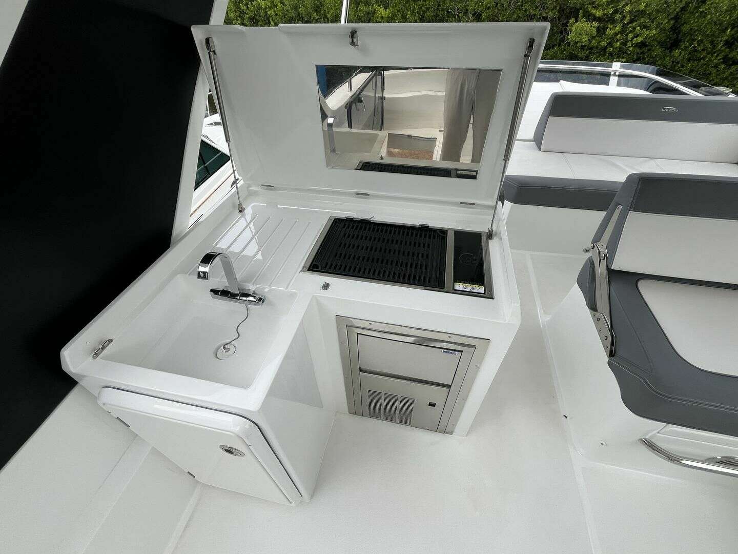 Galeon 500 FLY Yacht For Sale