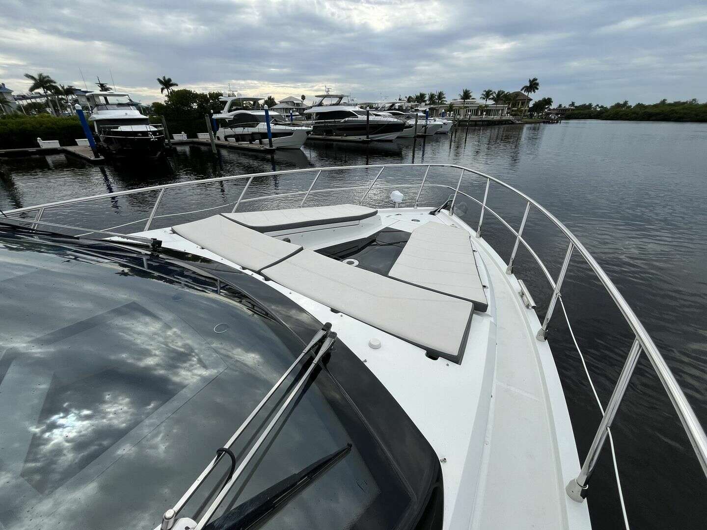 Galeon 500 FLY Yacht For Sale