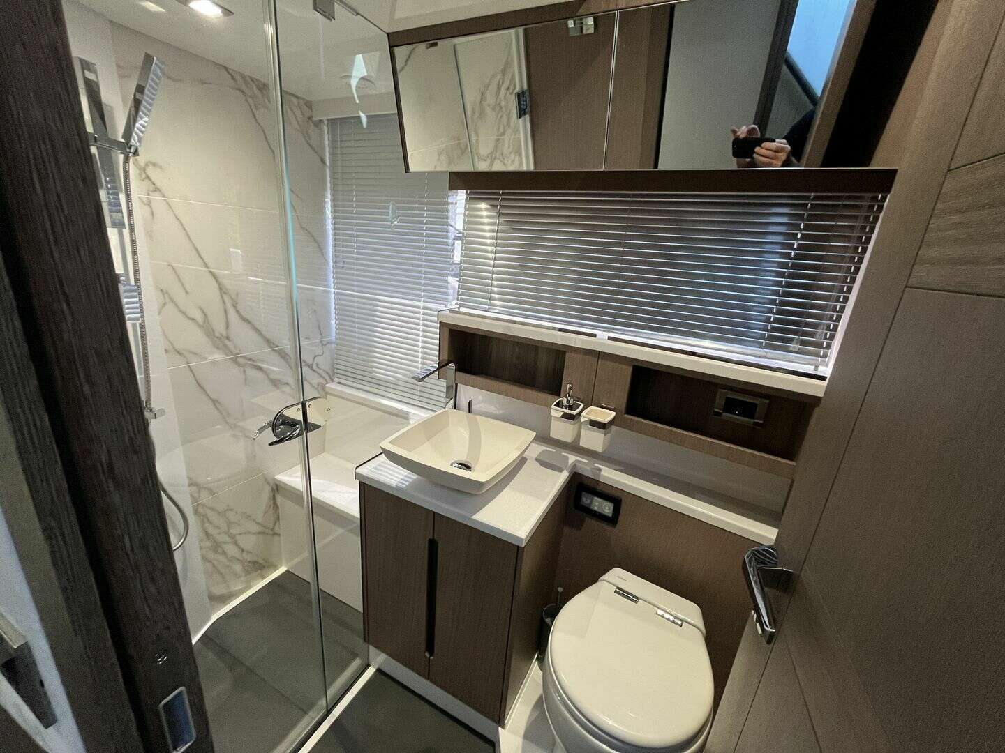 Galeon 500 FLY Yacht For Sale